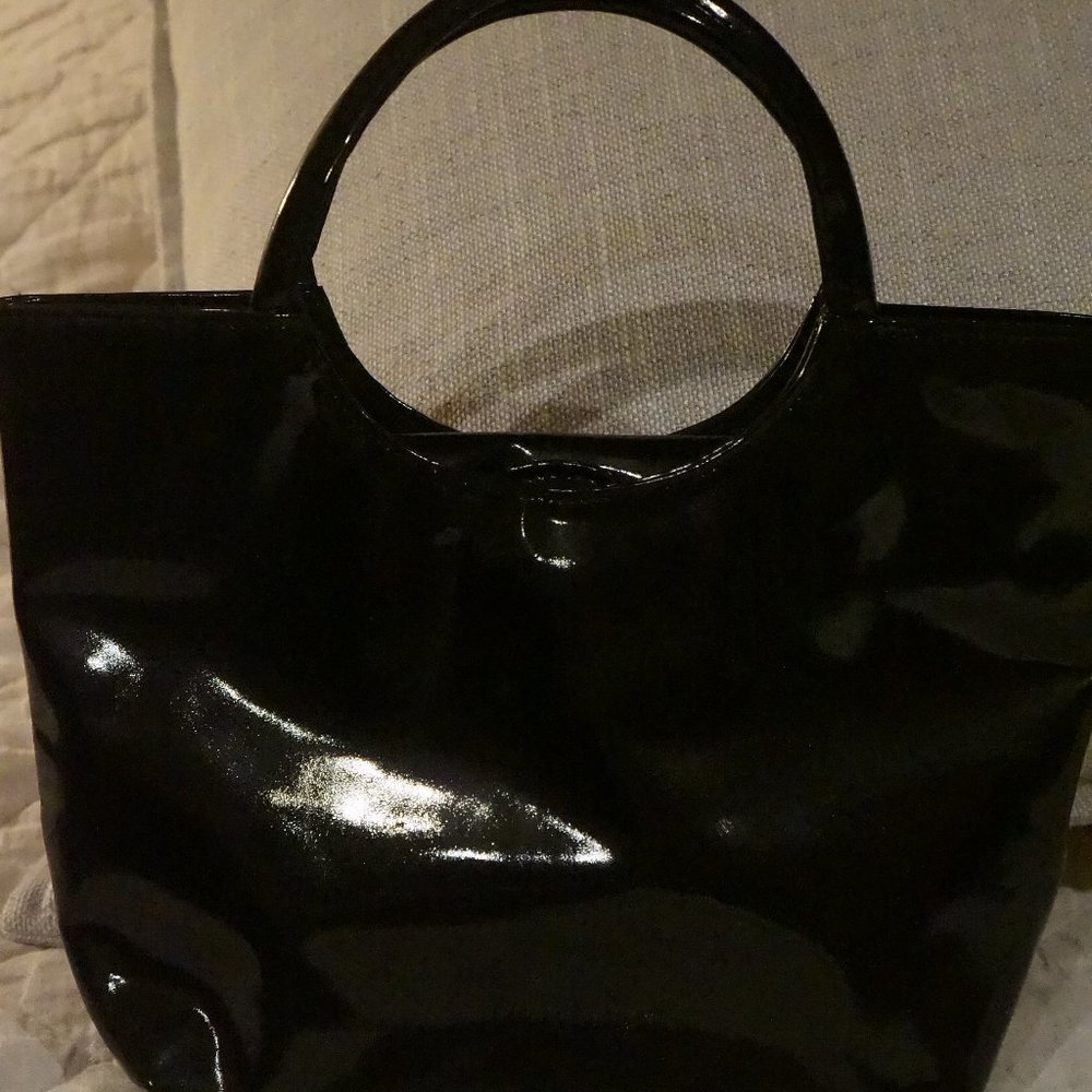 Nicole Miller top handle